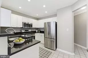 5565 Seminary Rd, Falls Church, VA 22041 - Photo 8