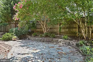 9404 Goldfield Ln, Burke, VA 22015 - Photo 6