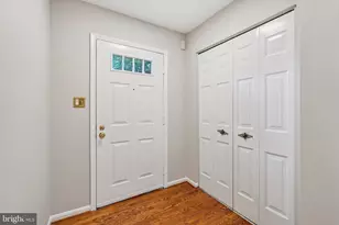 2917 Village Spring Ln, Vienna, VA 22181 - Photo 2