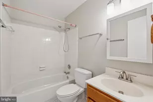 2917 Village Spring Ln, Vienna, VA 22181 - Photo 18