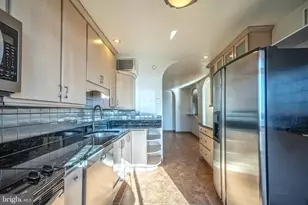 1800 Old Meadow Rd, McLean, VA 22102 - Photo 12