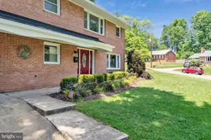 7500 Long Pine Dr, Springfield, VA 22151 - Photo 2