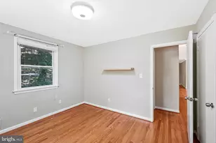 7500 Long Pine Dr, Springfield, VA 22151 - Photo 16