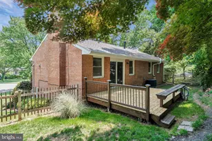 7500 Long Pine Dr, Springfield, VA 22151 - Photo 34