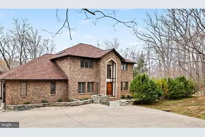 8406 Cathedral Forest Drive, Fairfax Station, VA 22039 - Photo 2