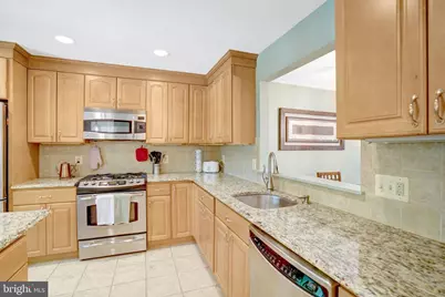 7868 Newport Glen Pass, Annandale, VA 22003 - Photo 6