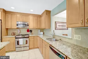 7868 Newport Glen Pass, Annandale, VA 22003 - Photo 6