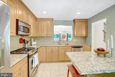 7868 Newport Glen Pass, Annandale, VA 22003 - Photo 4