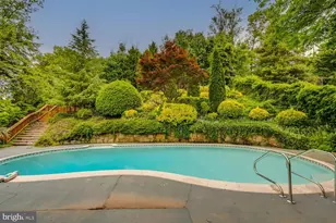 2108 Wilkinson Pl, Alexandria, VA 22306 - Photo 2
