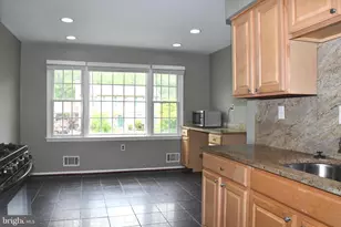 9011 Brook Ford Rd, Burke, VA 22015 - Photo 8