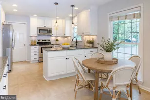 3803 Stoneybrooke Ct, Alexandria, VA 22306 - Photo 4