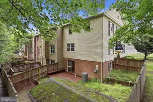 8086 Sleepy View Ln, Springfield, VA 22153 - Photo 8