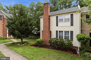 8086 Sleepy View Ln, Springfield, VA 22153 - Photo 4
