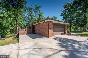 7041 Cindy Ln, Annandale, VA 22003 - Photo 38
