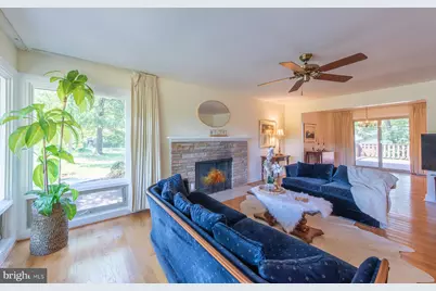 7041 Cindy Lane, Annandale, VA 22003 - Photo 6