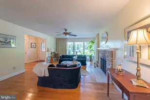 7041 Cindy Ln, Annandale, VA 22003 - Photo 4