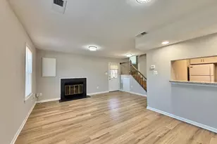 14421 Gringsby Ct, Centreville, VA 20120 - Photo 8