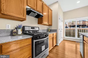 2475 Wheat Meadow Cir, Herndon, VA 20171 - Photo 18