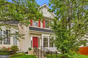 2475 Wheat Meadow Cir, Herndon, VA 20171 - Photo 2
