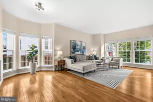 2475 Wheat Meadow Cir, Herndon, VA 20171 - Photo 6