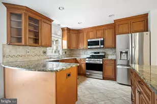 4138 Meadow Field Ct, Fairfax, VA 22033 - Photo 6