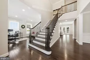 10718 Spruce St, Fairfax, VA 22030 - Photo 2