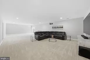 10718 Spruce St, Fairfax, VA 22030 - Photo 50