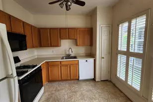 4137 Fountainside Ln, Fairfax, VA 22030 - Photo 10