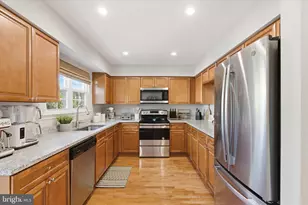 6006 Keble Dr, Alexandria, VA 22315 - Photo 14