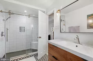 108 Oakmont Ct NE, Vienna, VA 22180 - Photo 14
