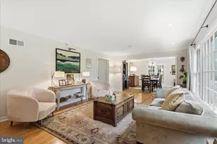 108 Oakmont Ct NE, Vienna, VA 22180 - Photo 6