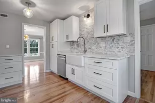 108 Oakmont Ct NE, Vienna, VA 22180 - Photo 12