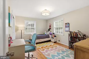 108 Oakmont Ct NE, Vienna, VA 22180 - Photo 22