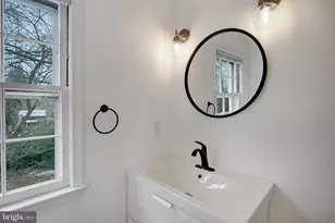 108 Oakmont Ct NE, Vienna, VA 22180 - Photo 20