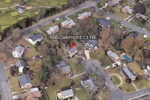 108 Oakmont Ct NE, Vienna, VA 22180 - Photo 2