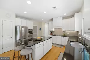 8104 Revatom Ct, Dunn Loring, VA 22027 - Photo 2