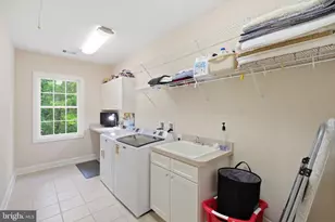 8104 Revatom Ct, Dunn Loring, VA 22027 - Photo 54