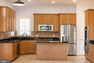 8320 Middle Ruddings Dr, Lorton, VA 22079 - Photo 14