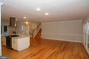 9416 Gamba Ct, Vienna, VA 22182 - Photo 4