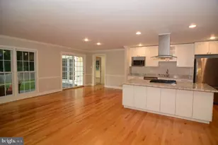 9416 Gamba Ct, Vienna, VA 22182 - Photo 2