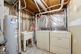 6845 Malton Ct, Centreville, VA 20121 - Photo 36