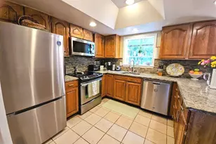 2997 Mission Square Dr, Fairfax, VA 22031 - Photo 10