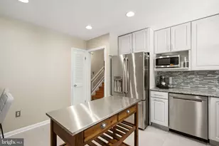 8611 Cyrus Pl, Alexandria, VA 22308 - Photo 14