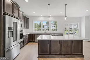 2221 Huntington Ave, Alexandria, VA 22303 - Photo 22