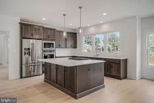 2221 Huntington Ave, Alexandria, VA 22303 - Photo 18