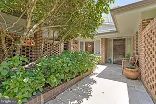 6952 Kyleakin Ct, McLean, VA 22101 - Photo 2
