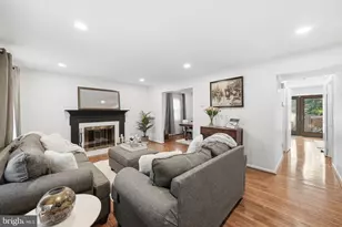 8218 Doctor Craik Ct, Alexandria, VA 22306 - Photo 12