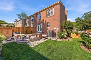 8218 Doctor Craik Ct, Alexandria, VA 22306 - Photo 30