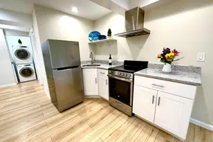 8301 Windfall Rd, Springfield, VA 22153 - Photo 6