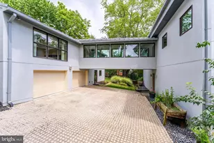 1723 Melbourne Dr, McLean, VA 22101 - Photo 2
